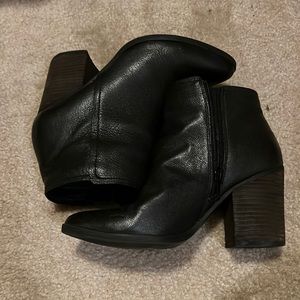 Steve Madden Booties!!